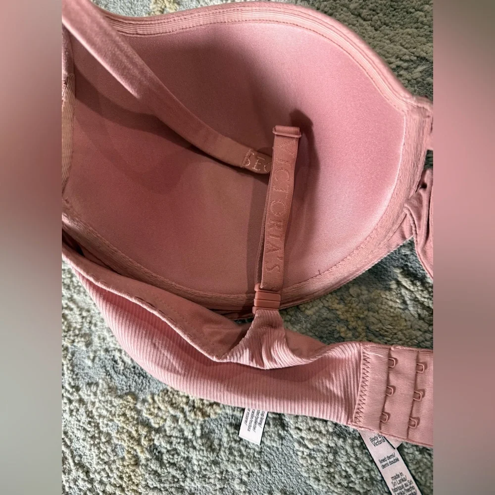 Victoria's Secret Body By Victoria Lined Demi Bra
Lace Convertible Pink 36DD - Picture 3 of 5
